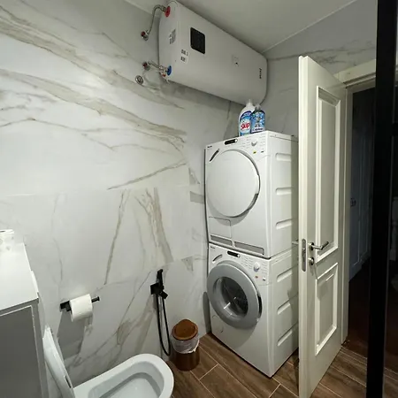 Lana Riverside * Tirana